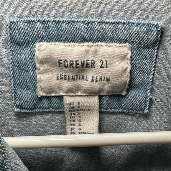 Forever 21 Light Blue Denim Jean Jacket - Picture 4 of 4